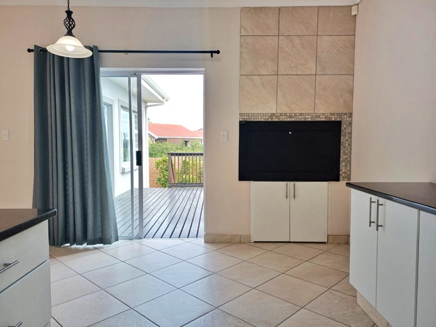 3 Bedroom Property for Sale in Fraaiuitsig Western Cape